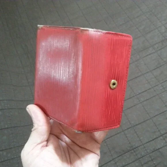 Vintage LV Louis Vuitton Epi Leather Key Holder Case Unisex Men's  Women;s - Picture 6 of 16